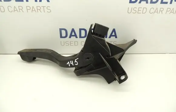 Ford Mondeo Mk III Accelerator throttle pedal 2S719F836DA D145