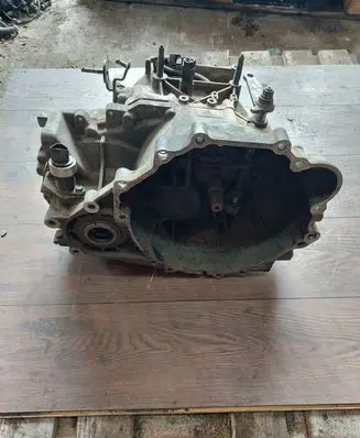 Manual 5 speed gearbox