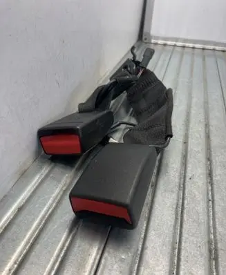BMW 3 F30 F35 F31 Rear seatbelt buckle 621589100B 8824
