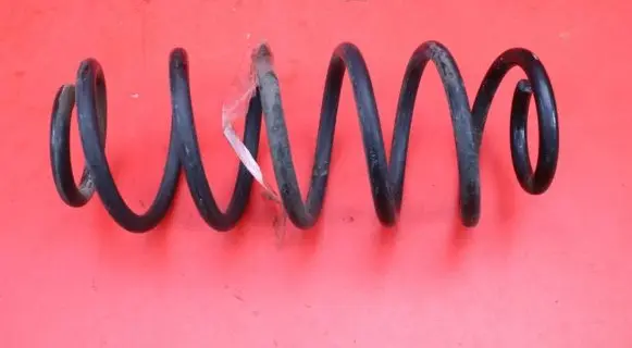 Toyota Auris 150 Rear coil spring