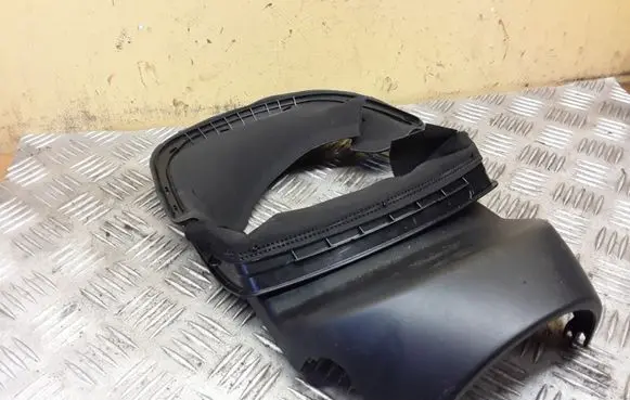 Steering wheel column trim