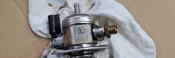 Audi A4 S4 B9 8W Mechanical fuel pump 06G127025M