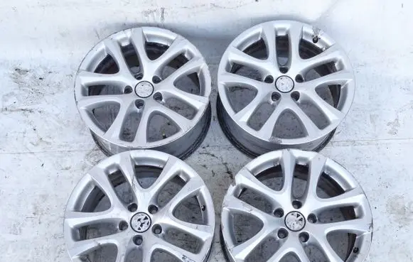 Volkswagen Scirocco R17 alloy rim 1K8601025B
