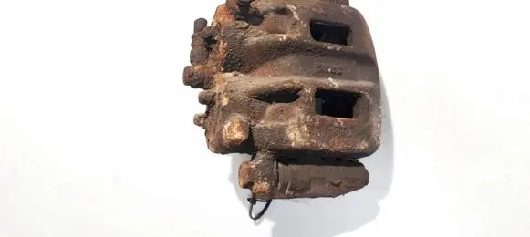 Mitsubishi Pajero Front brake caliper