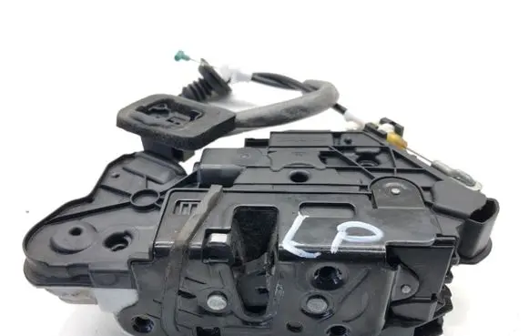 Skoda Octavia Mk3 (5E) Front door lock 5E1837015