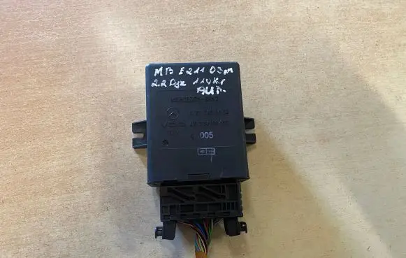 Mercedes-Benz E W211 Air suspension control unit module (rear) A2115450432 410213006001