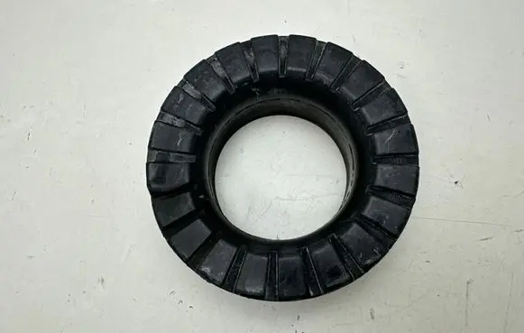 Ford Mustang VI Rear coil spring rubber mount DG9C5599AXC