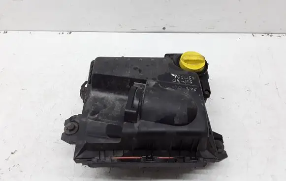 Renault Trafic II (X83) Air filter box 8200467321