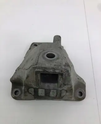 BMW 5 F10 F11 Engine mounting bracket