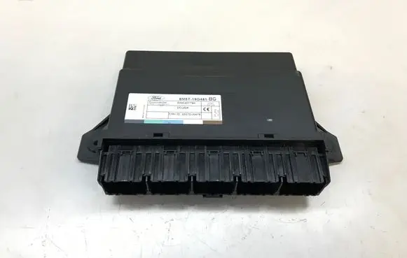 Ford Kuga I Comfort/convenience module 8M5T19G481 8M5T19G481BG K4817