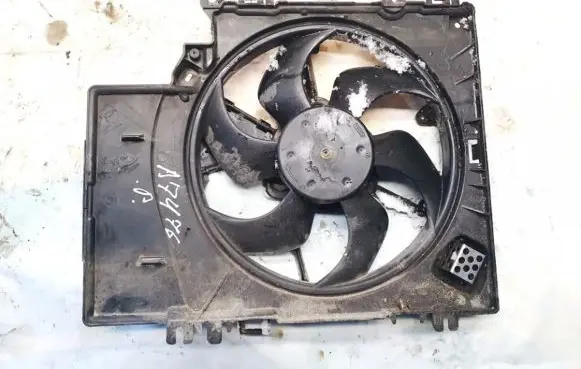 Nissan Micra Radiator cooling fan shroud 21481ax610 1831443