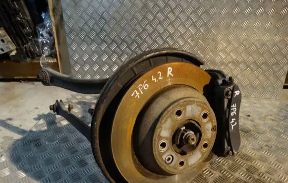 Volkswagen Touareg II Rear wheel hub