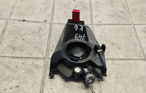 Volvo V70 High frequency speaker in the rear doors 8633992