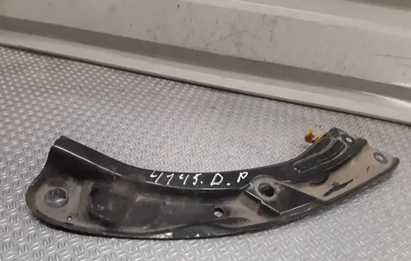 Headlight/headlamp mounting bracket