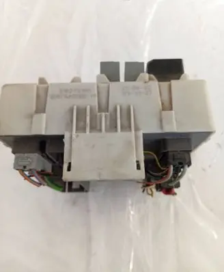 Ford Focus Fuse module 2M5T14A073BD