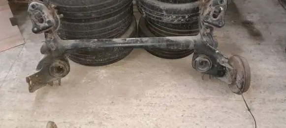 Opel Corsa D Rear axle beam 