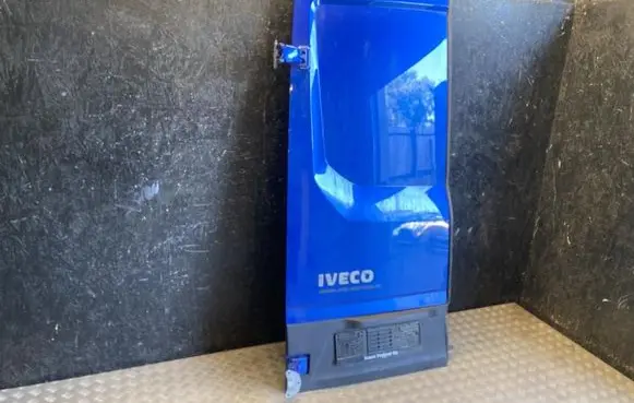 Iveco Daily 6th gen Rear door