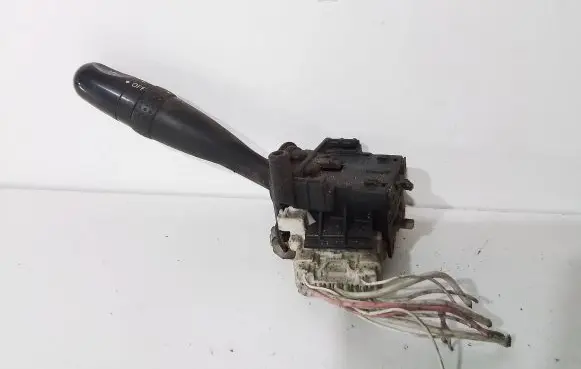 Toyota Yaris Indicator stalk 1736482