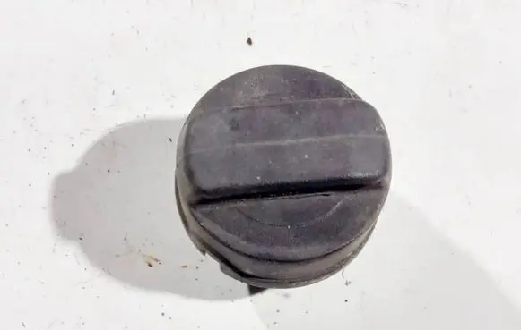 Mitsubishi Pajero Sport I Fuel tank filler cap 