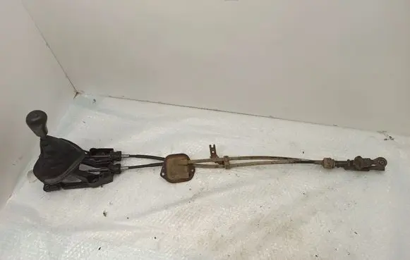 Peugeot 107 Gear shifter/selector 112101942