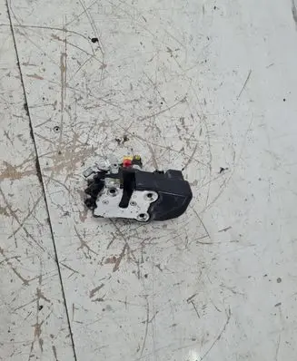 Chrysler 300 - 300C Front door lock