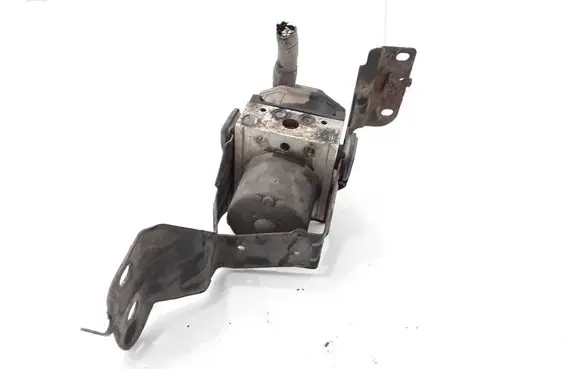 Ford Mondeo Mk III ABS Pump 1S712M110