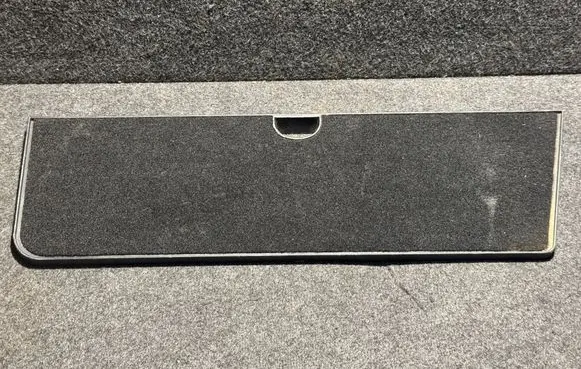 Ford Explorer VI Trunk/boot trim cover LB5BS455A22A LB5BS455A22