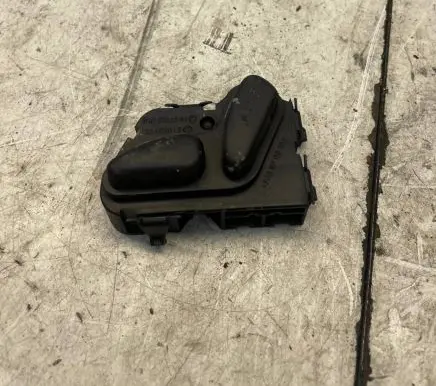 Mercedes-Benz E W211 Seat control switch 2108213851 03463815