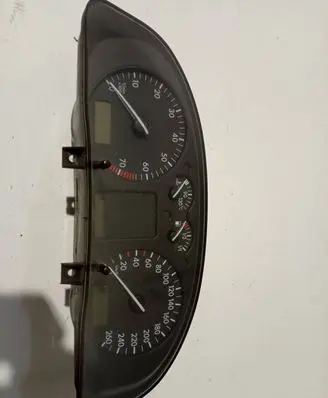 Volkswagen PASSAT B5 Speedometer (instrument cluster) 3B0919881G 110008894005