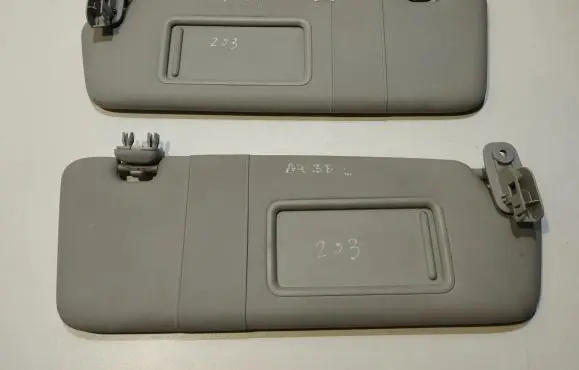 Audi A4 S4 B7 8E 8H Sun visor 8E02857552 8E00857551