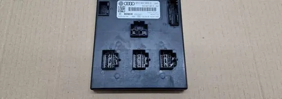 Audi A4 S4 B8 8K Comfort/convenience module 8K0907063D