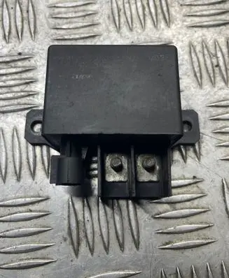 Mercedes-Benz E W211 Charging relay A0025423819