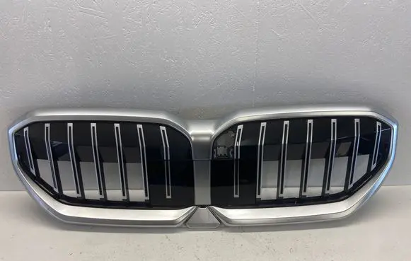 BMW 5 G60 G61 Front grill 5A017A9 5A076E4