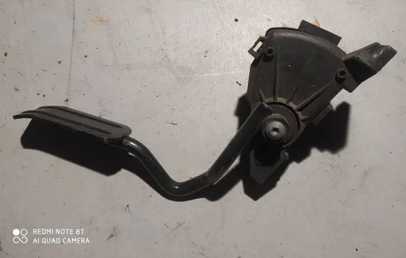 Seat Alhambra (Mk1) Accelerator throttle pedal 7M3721603D