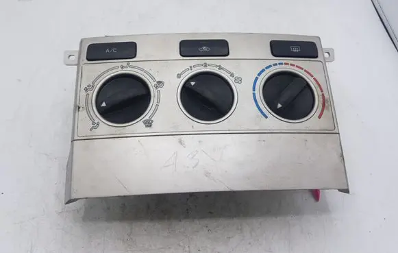Toyota Corolla Verso AR10 Climate control unit 559000F011 681N 69670001