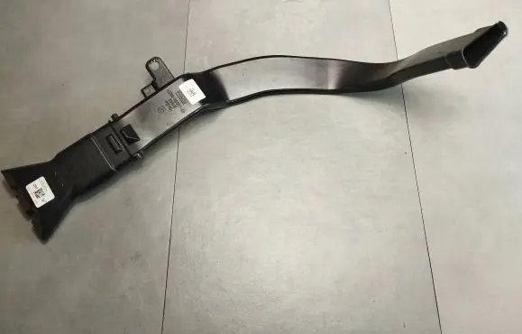 Volkswagen Amarok II Cabin air duct channel M2DB18D327AD 031876 12VB18D327AD