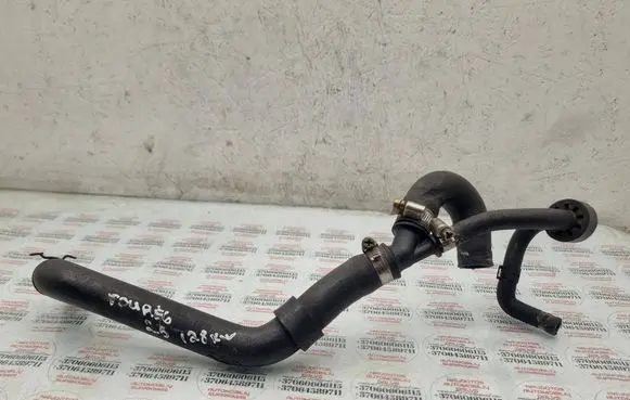 Volkswagen Touareg I Engine coolant pipe/hose 