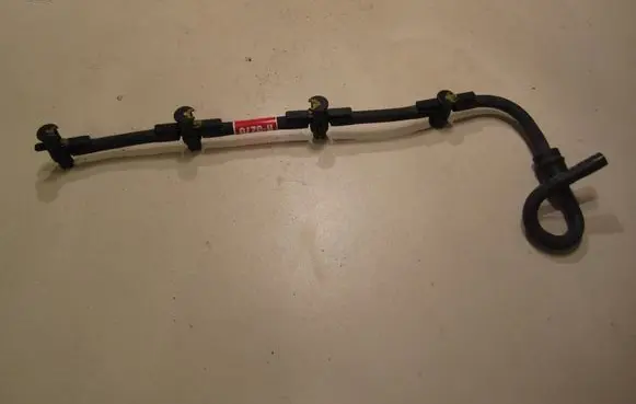 Audi A6 S6 C6 4F Fuel injector supply line/pipe 