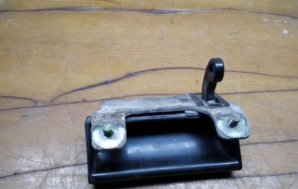 Mitsubishi Space Wagon Tailgate/trunk/boot exterior handle MB830586