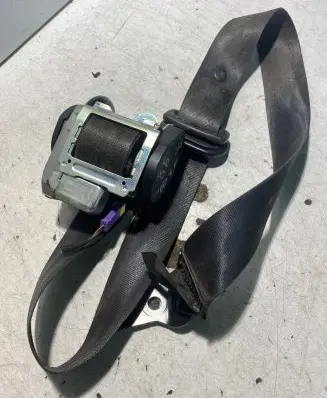 Audi A3 S3 8P Front seatbelt 8P4857706D