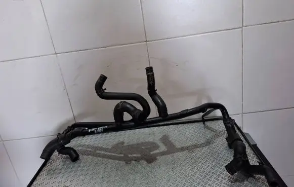 Skoda Octavia Mk3 (5E) Engine coolant pipe/hose 5Q0121070AG