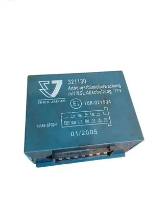 Subaru Forester SH Tow bar trailer control unit/module 321130 E110R021934