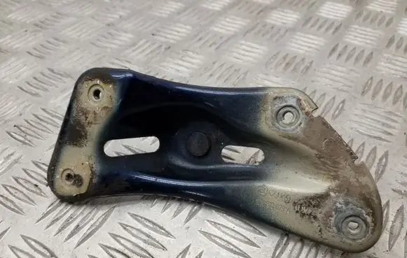 Skoda Octavia Mk2 (1Z) Fender mounting bracket 1Z0810679A