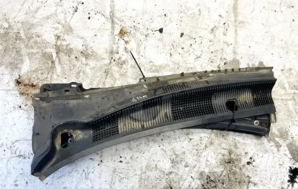 Mazda 6 Wiper trim