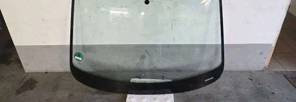 Volkswagen Golf Plus Front windscreen/windshield window 5M0845011L