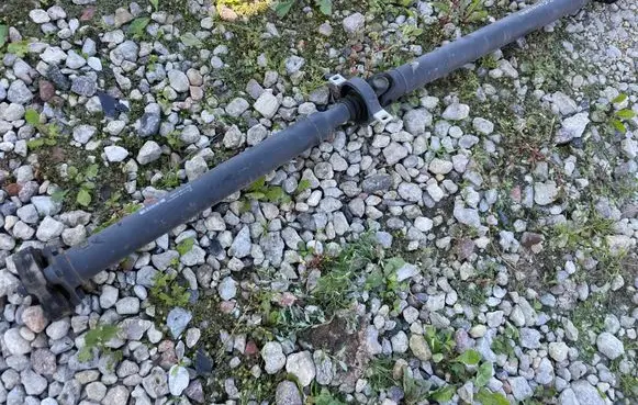 BMW 1 F20 F21 Rear driveshaft/prop shaft 8651061