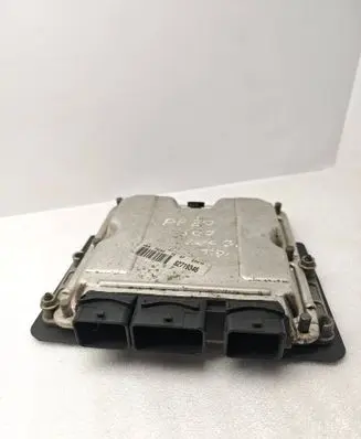 Peugeot 307 Engine control unit/module 9647472780 0281011081 9646850580