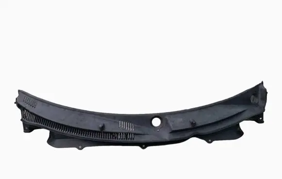 Suzuki Swift II Wiper trim 72331-68L1