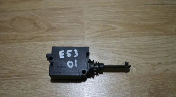 BMW X5 E53 Tailgate boot lock/latch motor 8379996