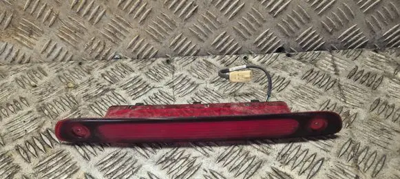 Toyota Sienna XL20 II Third/center stoplight 81570AE010